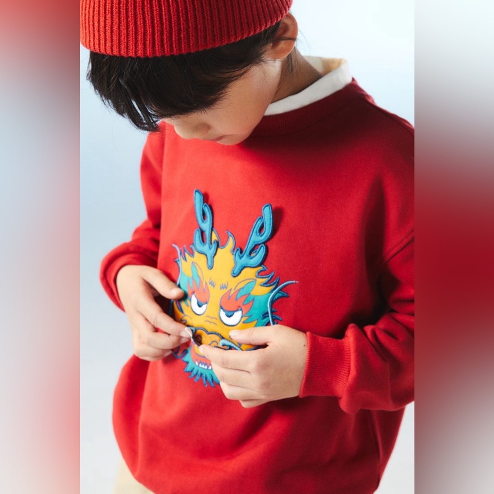 H&M Sz US 5T/6 sweatshirt with motif long sleeve - Picture 3 of 8